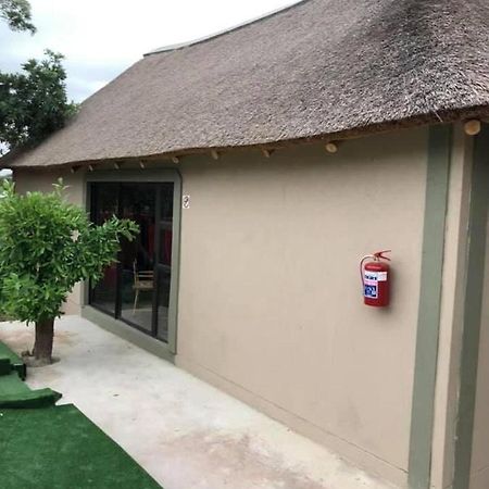 Lehae Lodge Acornhoek Buitenkant foto