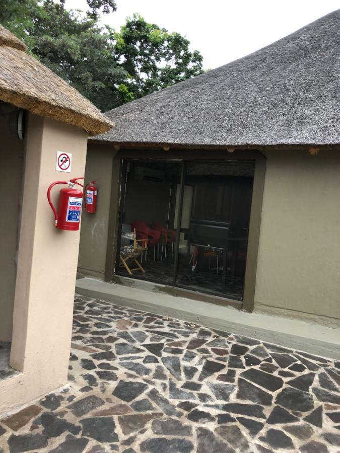 Lehae Lodge Acornhoek Buitenkant foto
