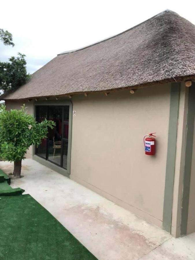 Lehae Lodge Acornhoek Buitenkant foto